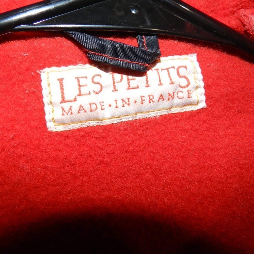 Les Petits Girls Red Button Down France Hooded Coat Size 15 Inch Pit To Pit - Picture 8 of 9